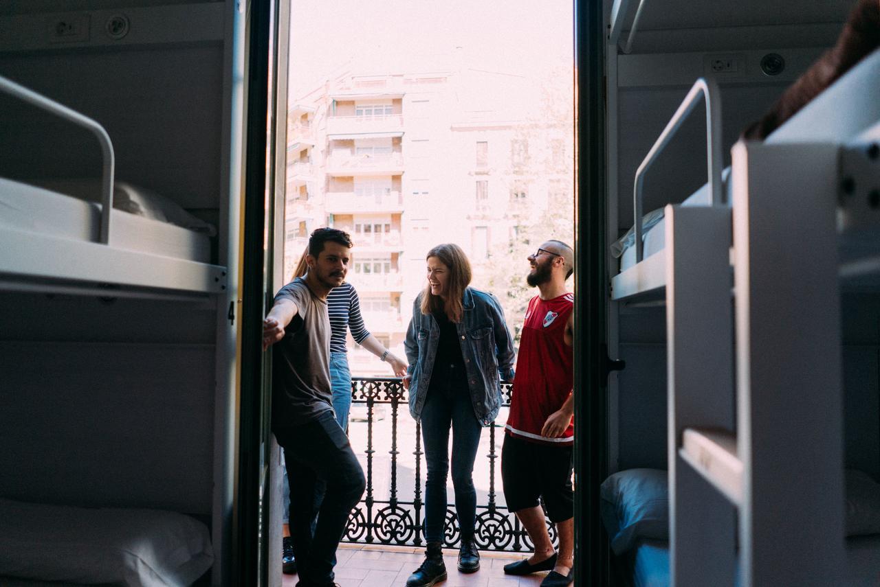 Black Swan Hostel Barcelona Ngoại thất bức ảnh