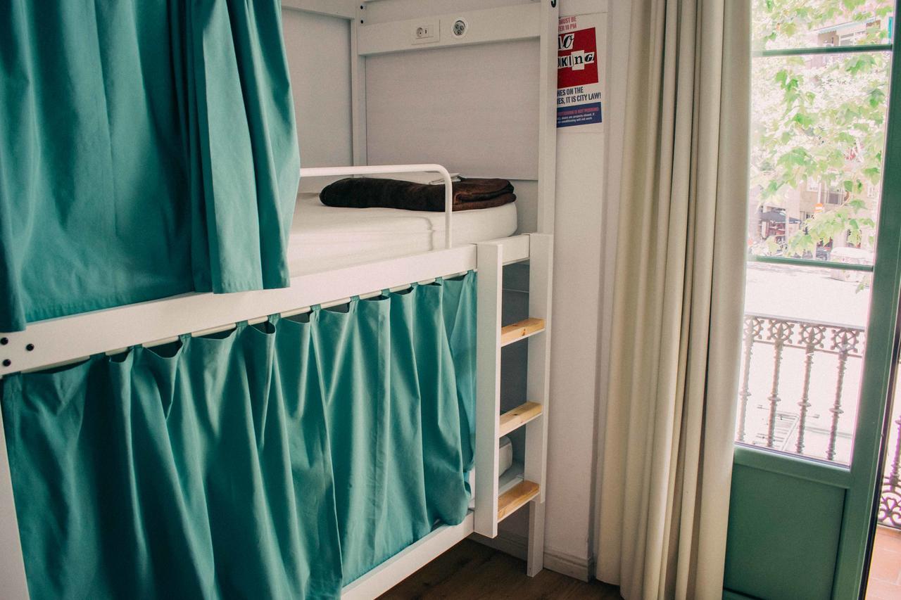 Black Swan Hostel Barcelona Ngoại thất bức ảnh